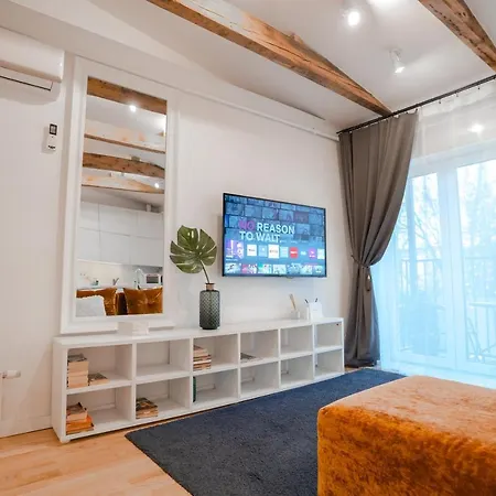 Alpetri Apartment